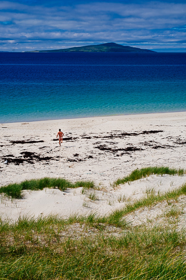 Skinny Dipping, Harris 2025